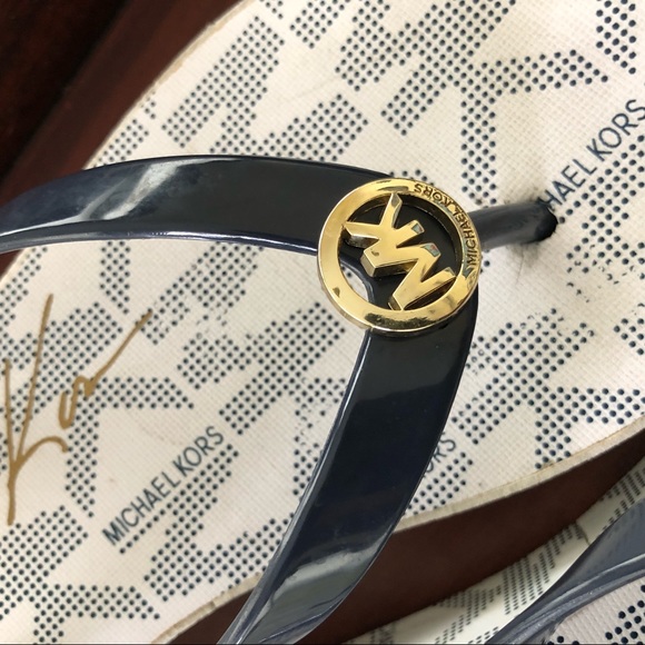 Michael Kors Shoes - 🔥Micheal Kors Flip flops